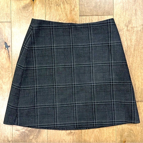 Aritzia Wilfred Plaid Mini Skirt - Picture 1 of 4